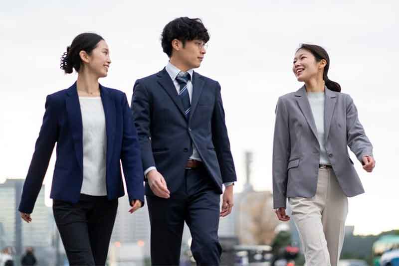 Ingin Tahu Keseharian Pekerja Kantoran Jepang? Simak Ulasannya dari Berbagai Sumber